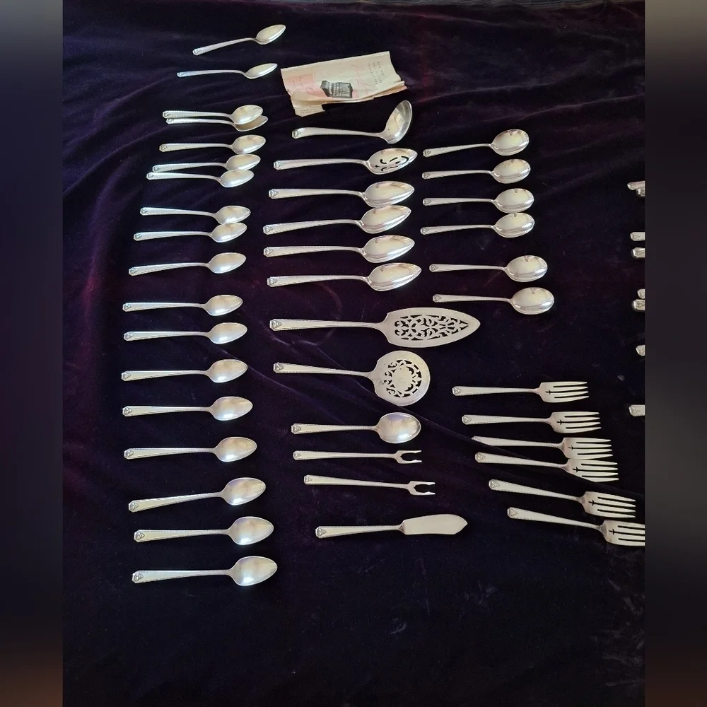 Prestige Silver Dining Flatware Collection with Classic Design Lot 1